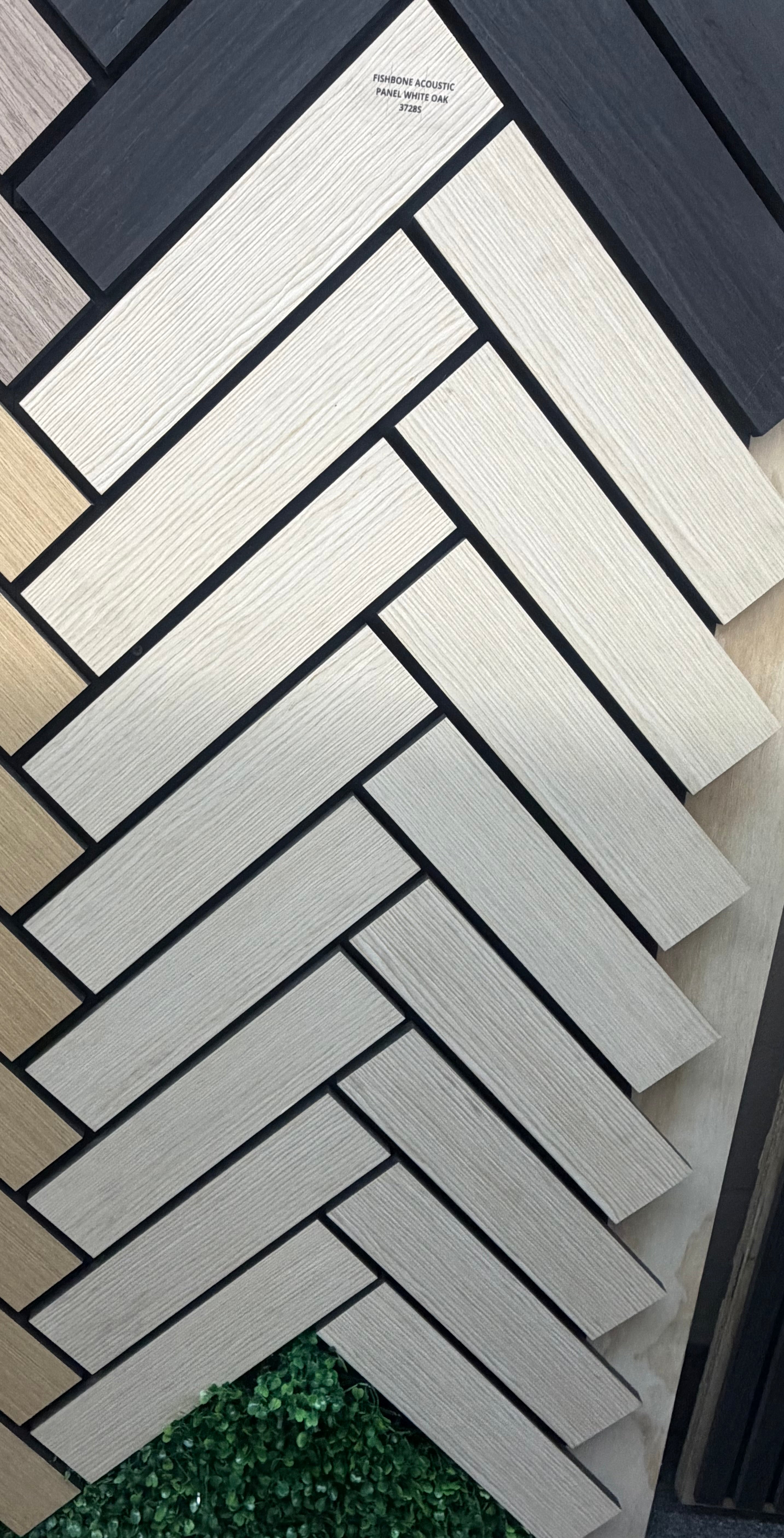 FISHBONE ACOUSTIC PANEL WHITE OAK #3728S