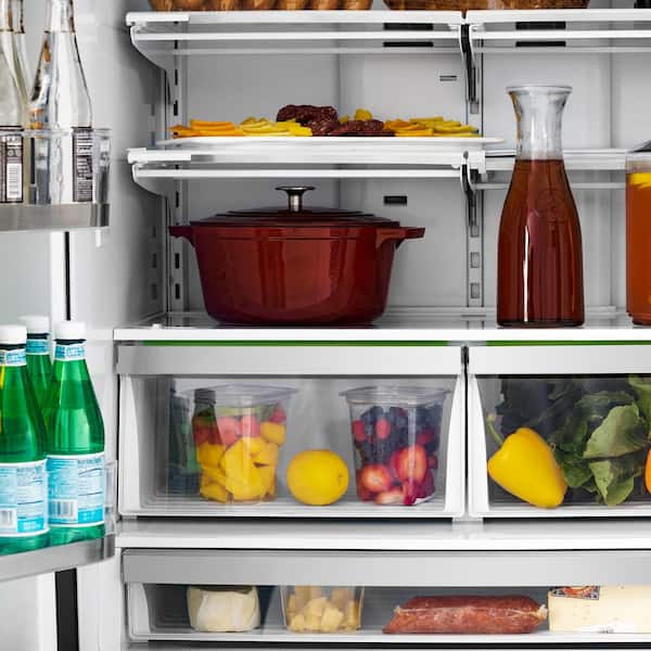 Samsung Standard Depht  Mega Capacity 29.8cu, 36" 4-Door French Door Fridge with Dual Auto Ice Maker in freezer